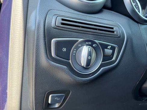 Used 2021 Mercedes-Benz GLC 300 4MATIC image 25