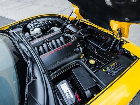 Used 2003 Chevrolet Corvette Coupe w/ Preferred Equipment Group image 82