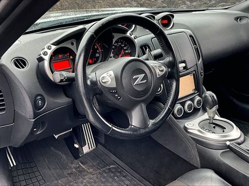 Used 2014 Nissan 370Z Touring w/ Sport Package RWD image 11