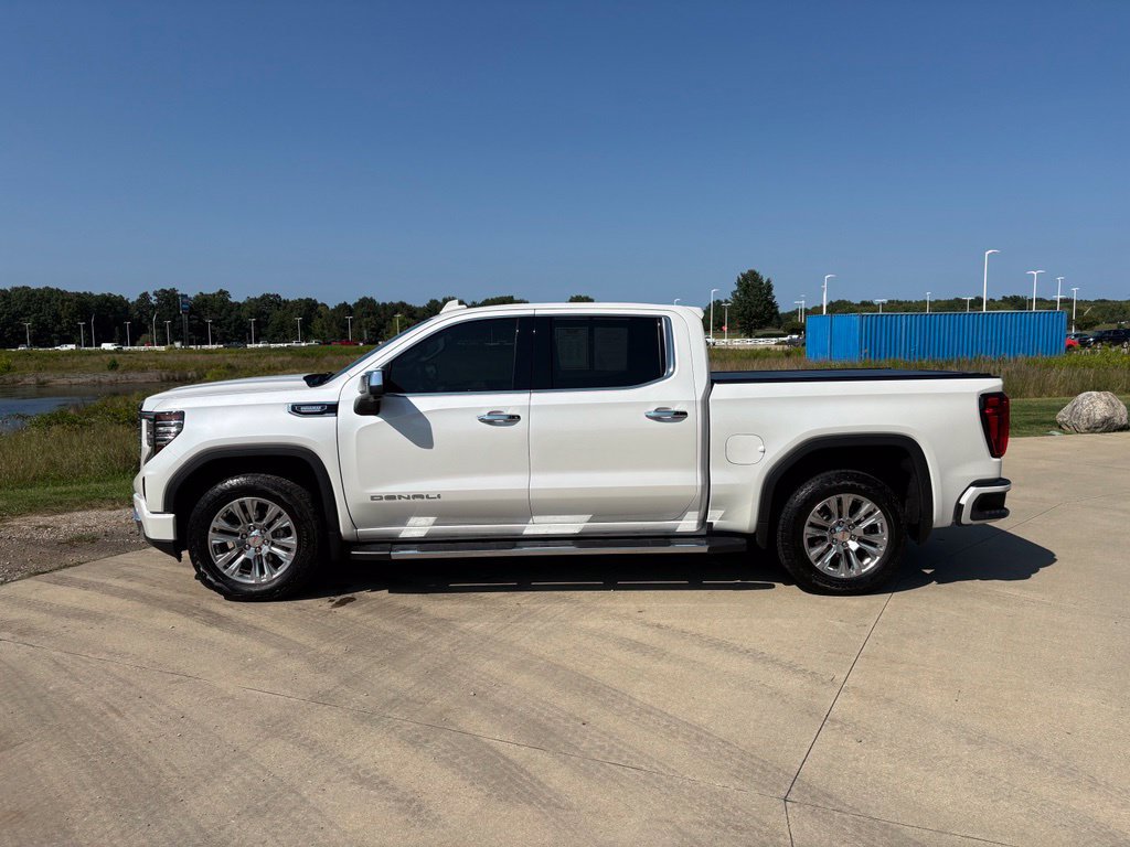 Used 2024 GMC Sierra 1500 Denali AWD/4WD image 6