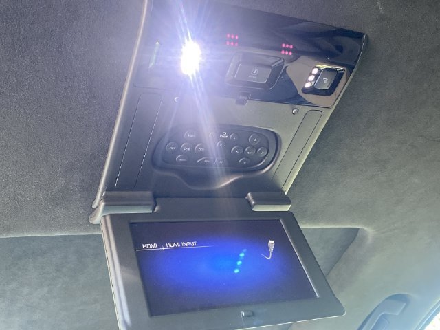 Used 2019 Cadillac Escalade Platinum AWD/4WD image 15