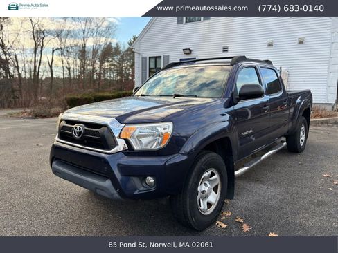 Used 2012 Toyota Tacoma 4x4 Double Cab w/ SR5 Pkg image 3