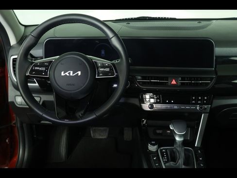 Used 2024 Kia Seltos S image 13