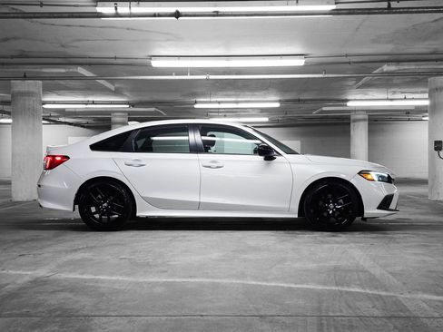 Certified 2024 Honda Civic Sport image 18