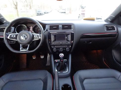 Used 2015 Volkswagen Jetta GLI SEL image 14
