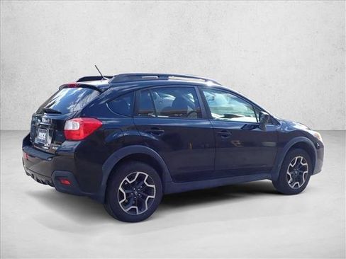 Used 2017 Subaru Crosstrek 2.0i Premium AWD/4WD image 9