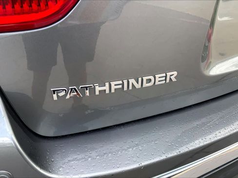 Used 2020 Nissan Pathfinder SV AWD/4WD image 28