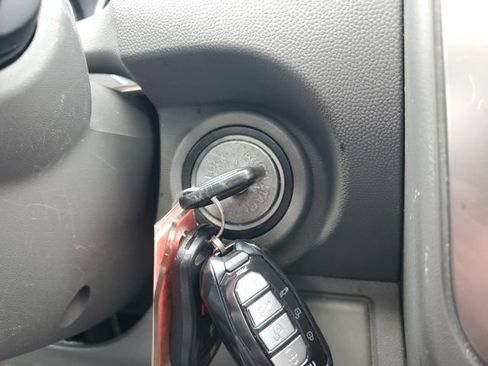 Used 2019 Nissan Frontier SL AWD/4WD image 30