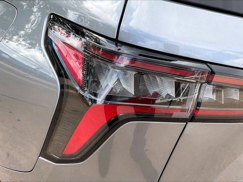 Used 2025 Chevrolet Equinox LT image 24