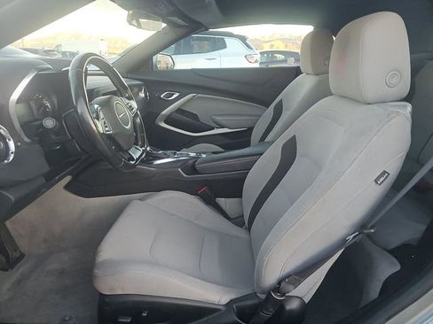 Used 2023 Chevrolet Camaro LT image 5