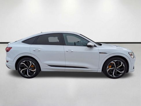 Used 2023 Audi e-tron Premium Plus w/ Premium Plus Package AWD/4WD image 4