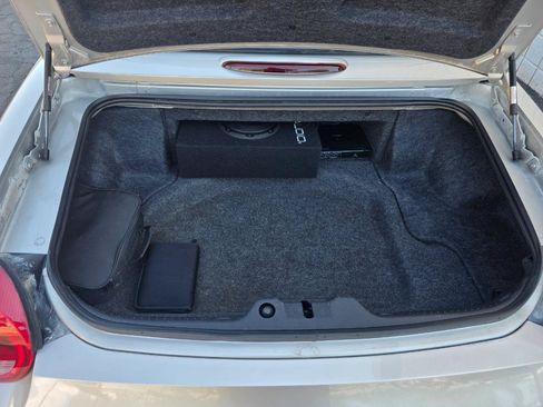 Used 2005 Ford Thunderbird RWD image 27