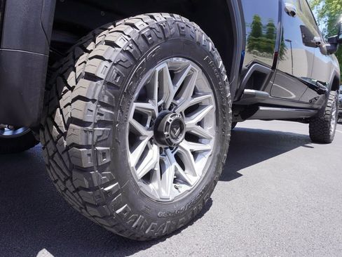 New 2025 GMC Sierra 2500 Denali w/ Denali Reserve Package image 7