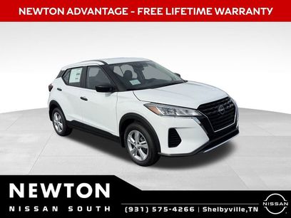 New 2025 Nissan Kicks Play S