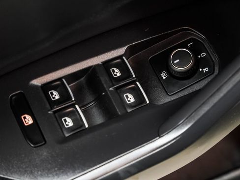 Used 2021 Volkswagen Jetta R-Line w/ R-Line Cold Weather Package FWD image 39