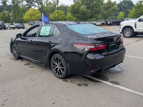 Used 2024 Toyota Camry SE FWD image 6