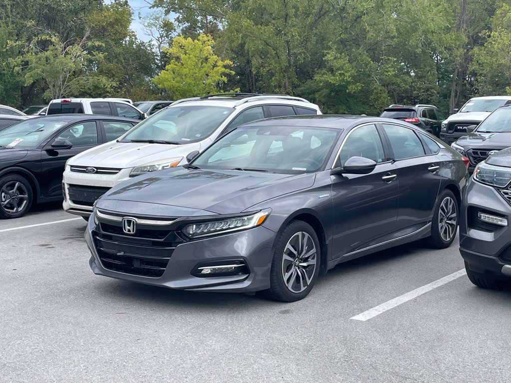 Used 2018 Honda Accord Touring image 3