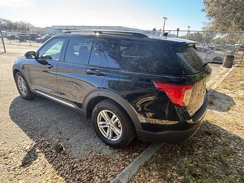 Used 2024 Ford Explorer XLT w/ Equipment Group 202A image 4