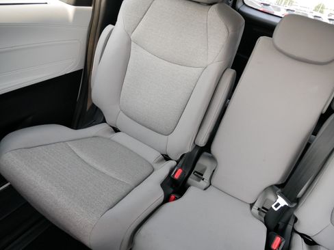 Certified 2026 Toyota Sienna LE FWD image 12