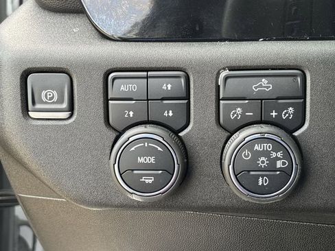 Used 2024 Chevrolet Silverado 1500 RST w/ Convenience Package II AWD/4WD image 21