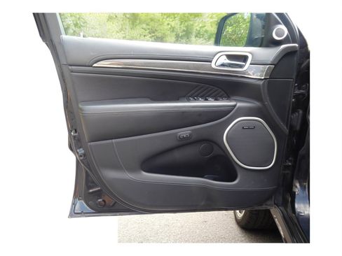 Used 2018 Jeep Grand Cherokee Trackhawk image 23