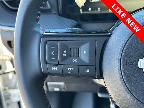 Used 2026 Nissan Kicks SR w/ Illumination Package image 25