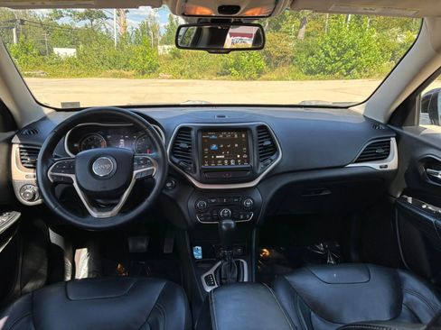 Used 2017 Jeep Cherokee Limited image 25