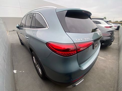 Used 2025 Mercedes-Benz GLC 300 4MATIC image 4