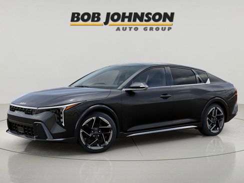 New 2026 Kia K4 GT-Line Turbo w/ GT-Line Sunroof Package FWD image 3