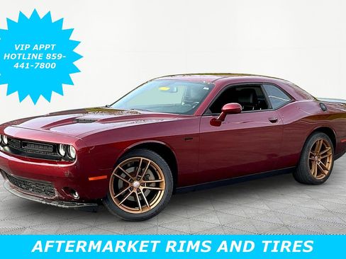 Used 2021 Dodge Challenger SXT w/ Plus Package RWD image 1