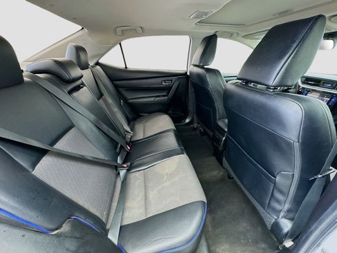 Used 2017 Toyota Corolla SE FWD image 18