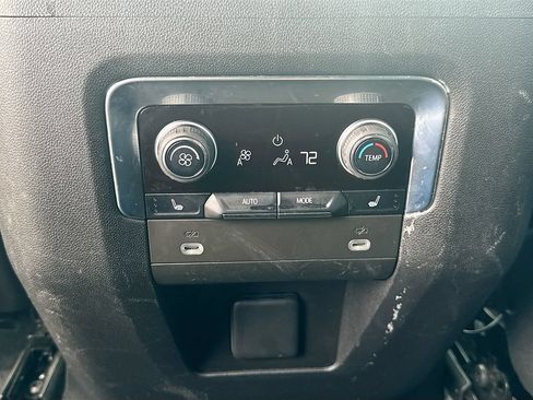 Used 2023 Chevrolet Tahoe LT w/ Luxury Package RWD image 29