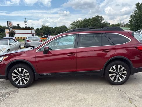 Used 2016 Subaru Outback 2.5i Limited AWD/4WD image 2