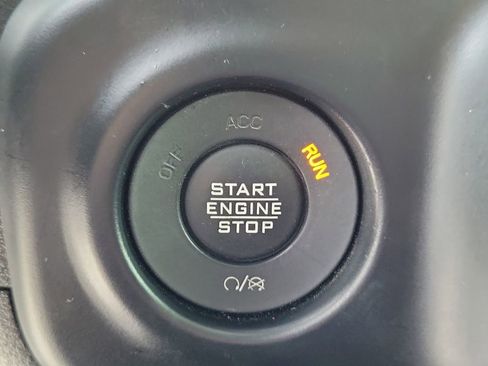 Used 2021 Jeep Wrangler Unlimited Sahara image 31