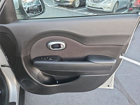 Used 2019 Kia Soul image 27