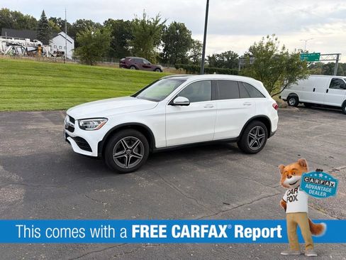 Used 2021 Mercedes-Benz GLC 300 4MATIC image 2