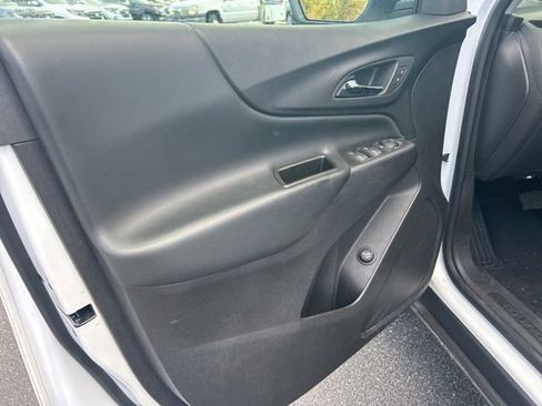 Used 2024 Chevrolet Equinox LT image 13