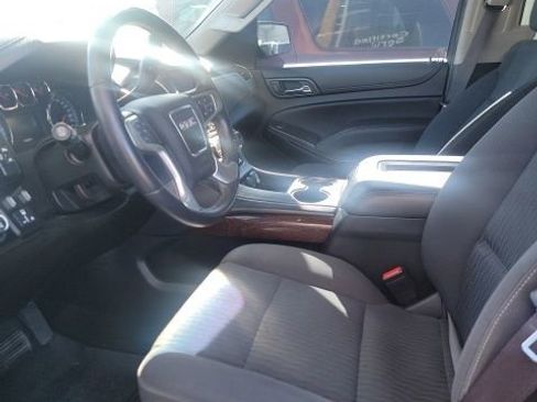 Used 2017 GMC Yukon SLE w/ HD Trailering Package image 8