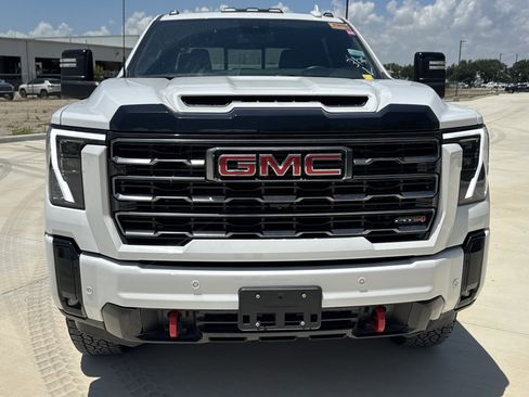Used 2026 GMC Sierra 2500 AT4 AWD/4WD image 17