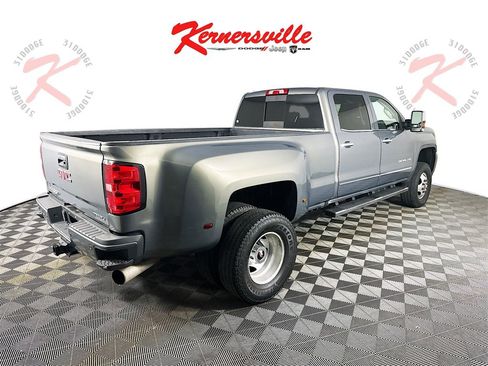 Used 2017 GMC Sierra 3500 Denali w/ Duramax Plus Package image 7