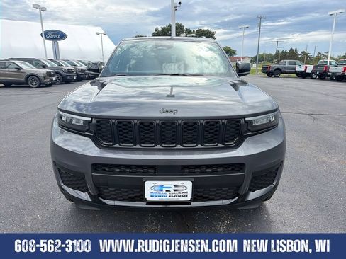 Used 2023 Jeep Grand Cherokee L Laredo AWD/4WD image 8