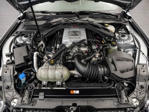 Used 2021 Ford Mustang Shelby GT500 w/ Technology Package RWD image 13