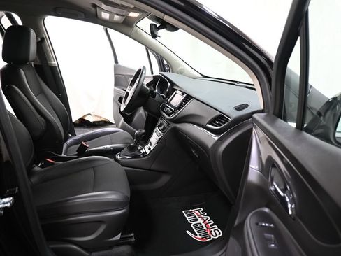 Used 2022 Buick Encore Preferred w/ Safety Package AWD/4WD image 11