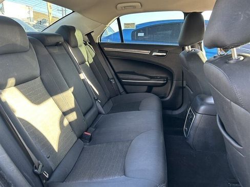 Used 2020 Chrysler 300 Touring image 23