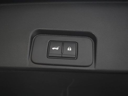 Used 2024 Nissan Rogue SV AWD/4WD image 11