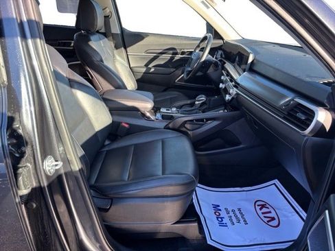 Certified 2024 Kia Telluride S w/ S Sunroof Package image 11