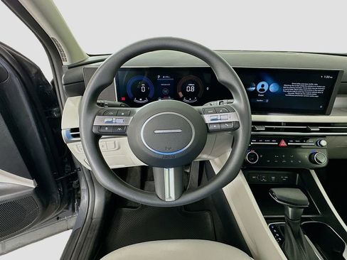 New 2026 Hyundai Tucson SEL FWD image 10