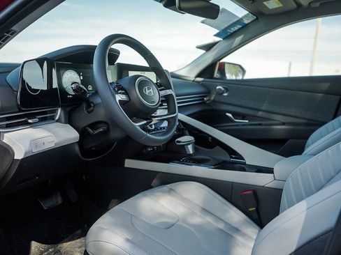 New 2026 Hyundai Elantra Limited FWD image 16