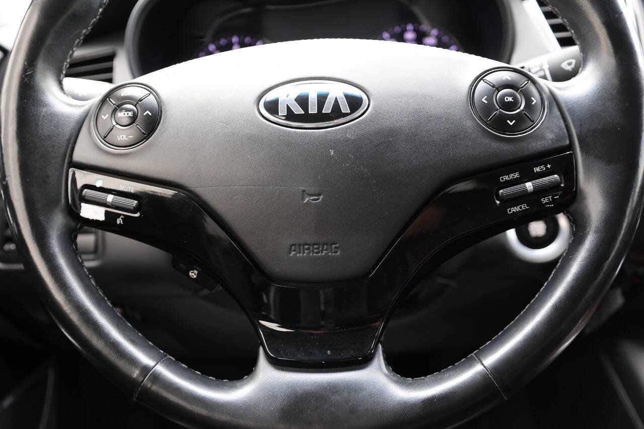 Used 2016 Kia K900 Luxury RWD image 17