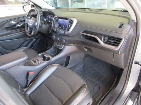 Used 2024 GMC Terrain AT4 AWD/4WD image 35
